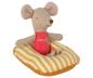 Mobile Preview: Maileg Gummiboot gelb gestreift für Mäuse bei your little kingdom Beispiel mit Babymaus