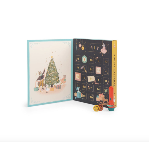 Adventskalender Moulin Roty La Petite Ecole de Danse Weihnachten 2024 bei yourlittlekingdom.de aufgeklappt