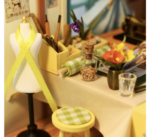 Preview: Rolife Lisas Nähstube bei your little kingdom 03