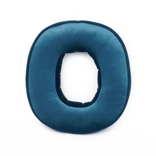 Kissen Buchstabe O Velour türkis petrol personalisierbar bei your little kingdom